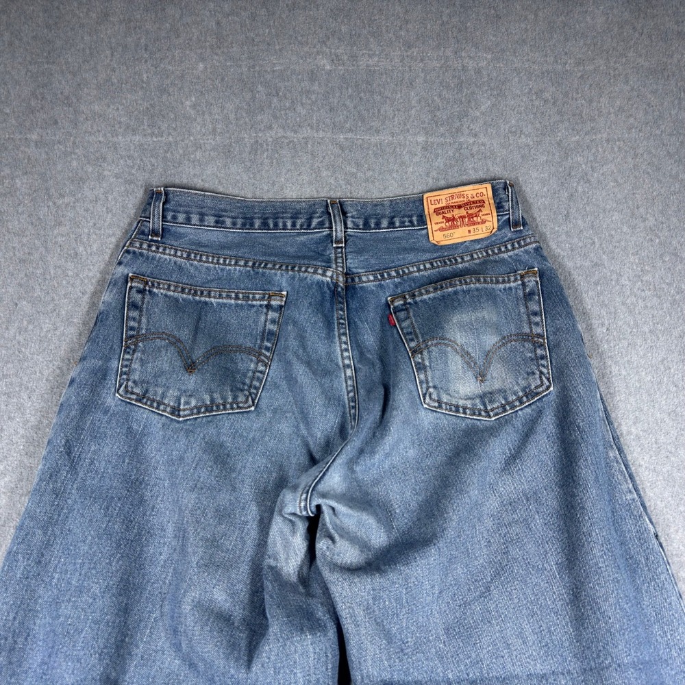 Vintage Levi's 560 Comfort Fit Jeans Mens 35x32 Fits 35x31 Light Wash Denim Y2K